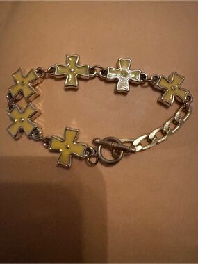Yellow Cross Link Bracelet - Gold Tone